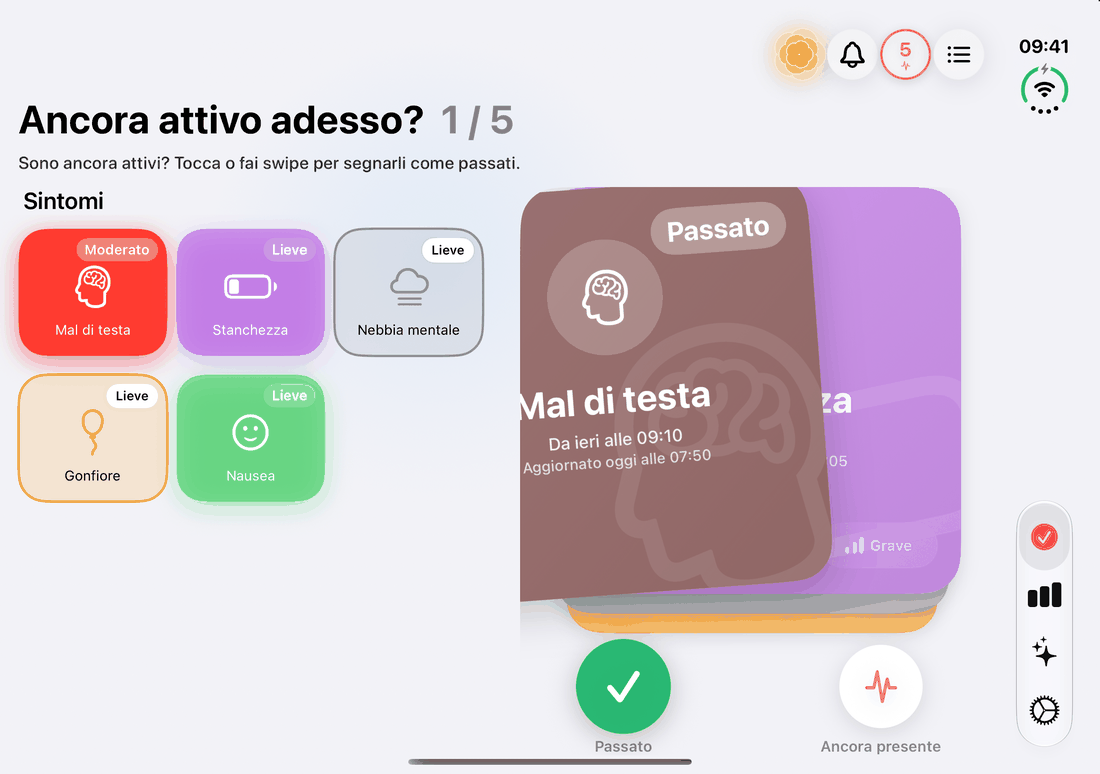 La revisione quotidiana dei sintomi su iPhone Duo aperto: le schede da scorrere accanto ai sintomi attivi